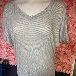 SPLENDID WOMEN'S STRIPE SHORT SLEEVE CREW NECK (GRAY/WHITE)NWT MEDIUM